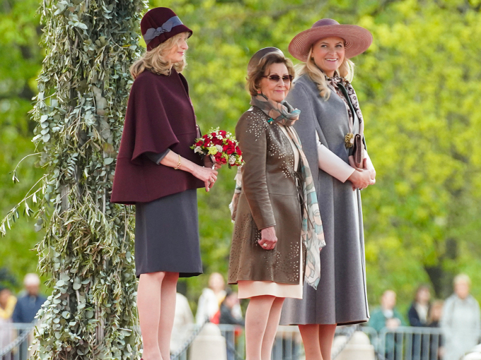 Laura Mattarella, Queen Sonja and Crown Princess Mette-Marit during the welcoming ceremony. Photo: Lise Åserud, NTB 